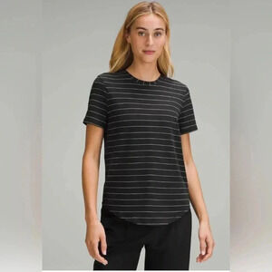 Lululemon Love Crewneck Athletic Shirt Black‎ Striped Pima Cotton Women’s 4 EUC